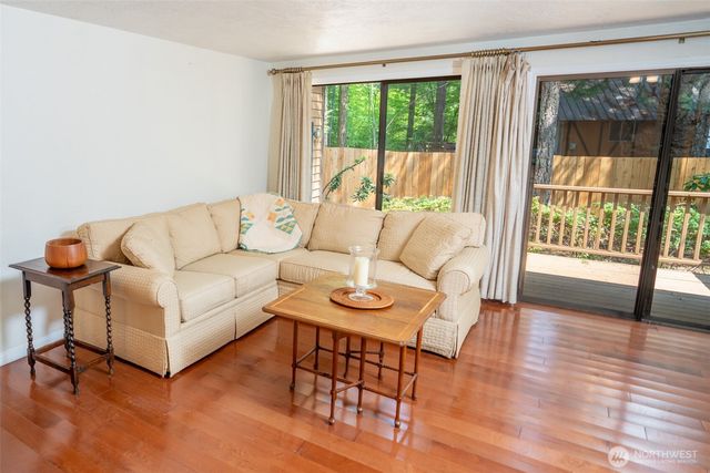 140 N Dow Creek Drive, Hoodsport, WA 98548