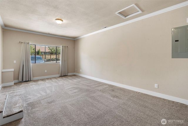 4708 Alameda Avenue W, University Place, WA 98466