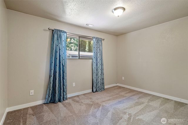 4708 Alameda Avenue W, University Place, WA 98466