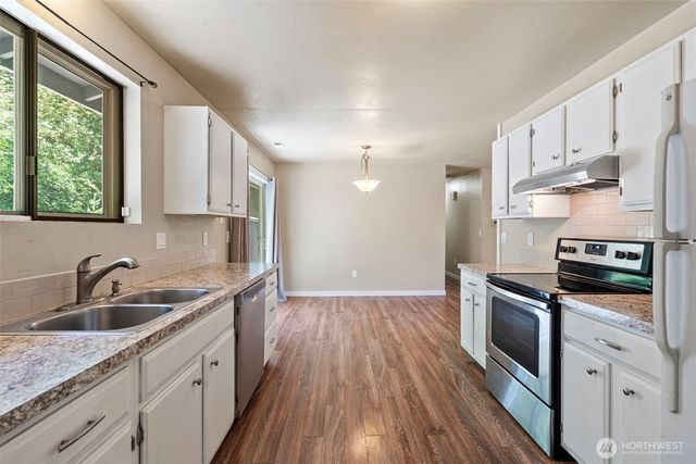 4708 Alameda Avenue W, University Place, WA 98466