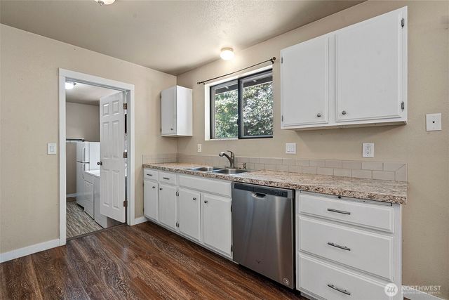 4708 Alameda Avenue W, University Place, WA 98466