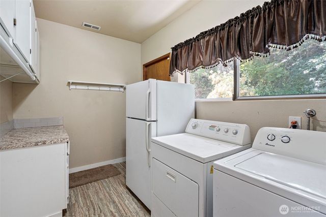 4708 Alameda Avenue W, University Place, WA 98466