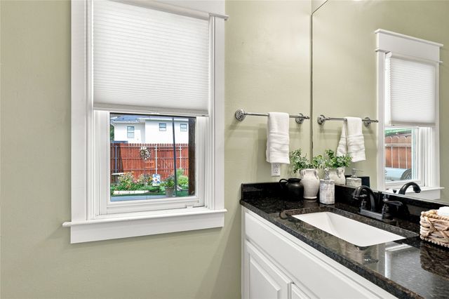 1604 Washington Avenue, Fort Worth, TX 76104