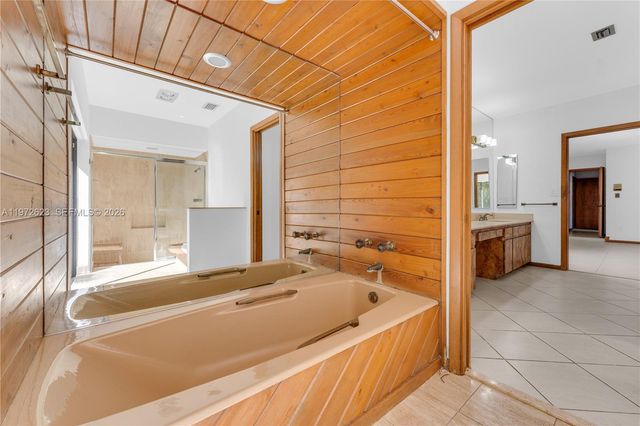 15305 SW 74th Ct, Palmetto Bay, FL 33157