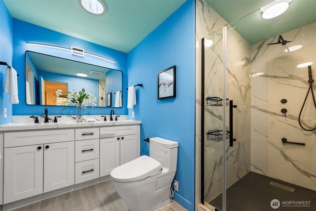 8215 172nd Avenue NE, Redmond, WA 98052