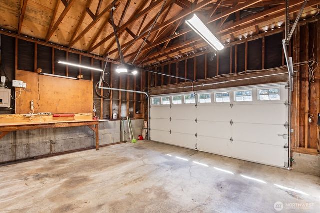 8215 172nd Avenue NE, Redmond, WA 98052