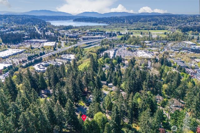 8215 172nd Avenue NE, Redmond, WA 98052