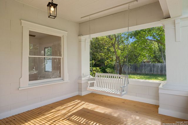 233 May Street, Castroville, TX 78009