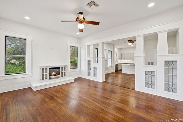 233 May Street, Castroville, TX 78009