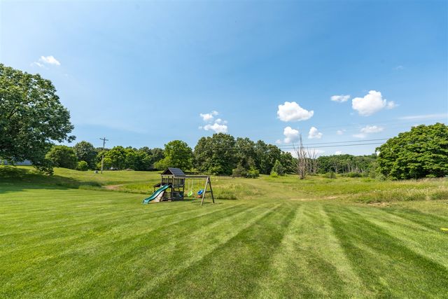 9844 W P Avenue, Kalamazoo, MI 49009