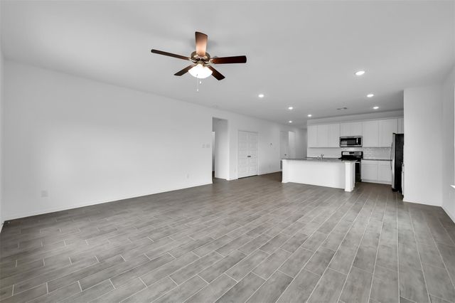 9699 Caney Trails Road, Conroe, TX 77303