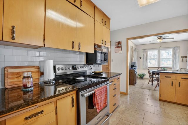 801 W 14th Street, Cedar Falls, IA 50613