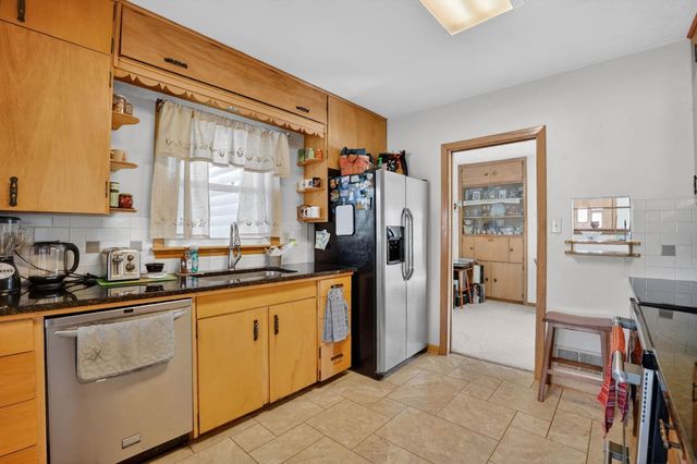 801 W 14th Street, Cedar Falls, IA 50613