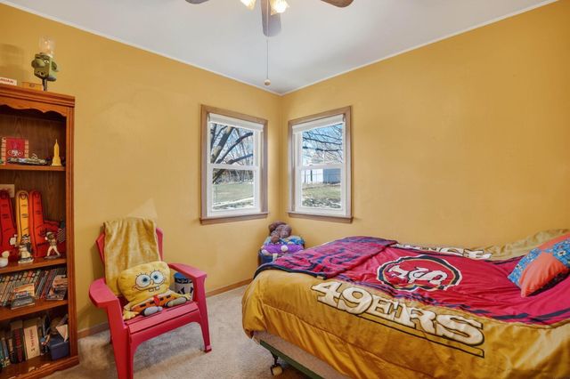 801 W 14th Street, Cedar Falls, IA 50613