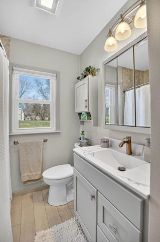 801 W 14th Street, Cedar Falls, IA 50613