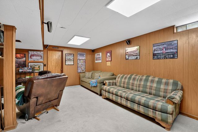 801 W 14th Street, Cedar Falls, IA 50613