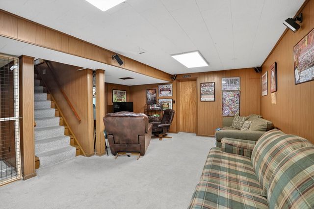 801 W 14th Street, Cedar Falls, IA 50613