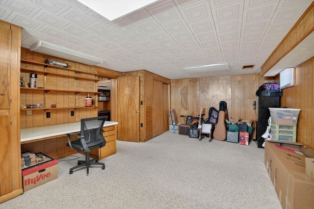 801 W 14th Street, Cedar Falls, IA 50613