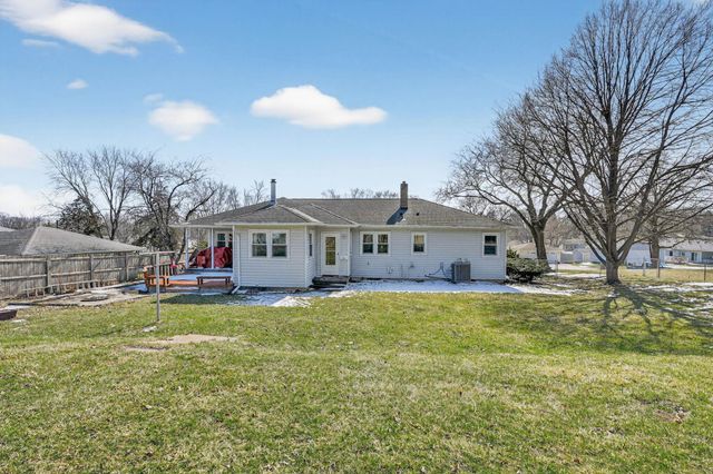 801 W 14th Street, Cedar Falls, IA 50613