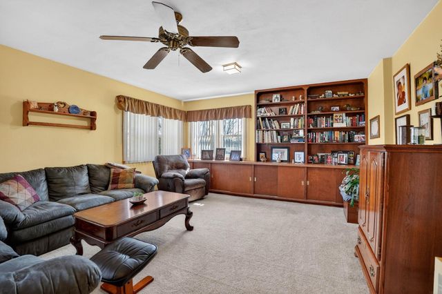 801 W 14th Street, Cedar Falls, IA 50613