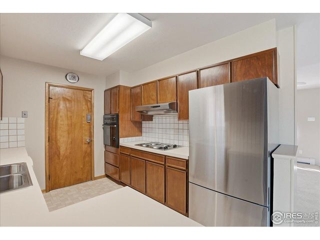 1848 Collyer St, Longmont, CO 80501