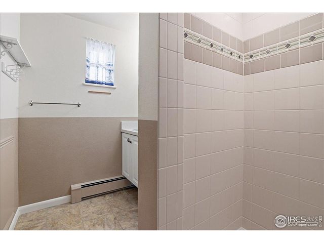 1848 Collyer St, Longmont, CO 80501