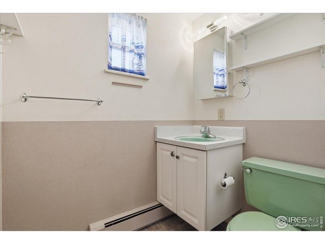 1848 Collyer St, Longmont, CO 80501