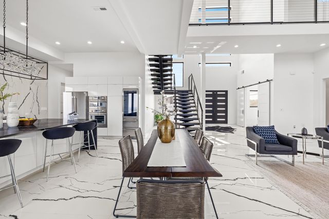 6982 W 22nd Ave, Kennewick, WA 99338