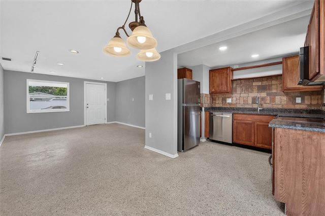 506 SHAMROCK ROAD, Brandon, FL 33511