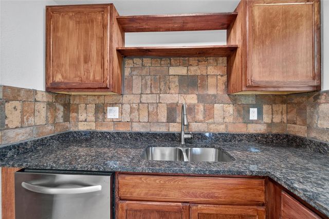 506 SHAMROCK ROAD, Brandon, FL 33511