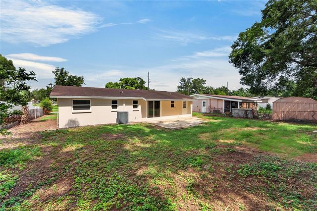 506 SHAMROCK ROAD, Brandon, FL 33511