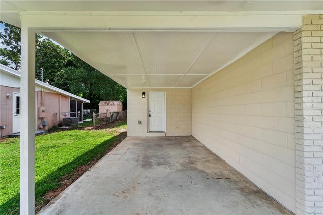 506 SHAMROCK ROAD, Brandon, FL 33511
