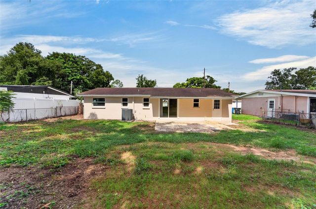 506 SHAMROCK ROAD, Brandon, FL 33511