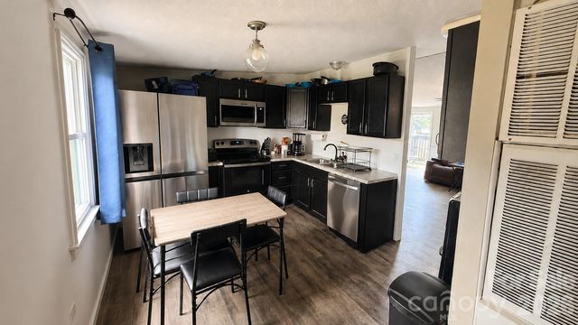 1868 Ellick Drive, Newton, NC 28658