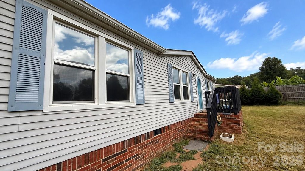 1868 Ellick Drive, Newton, NC 28658