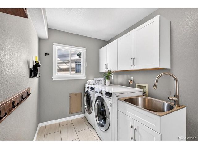 1671 Hemlock Way, Broomfield, CO 80020