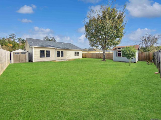 22795 Lafourche Ln, Denham Springs, LA 70726