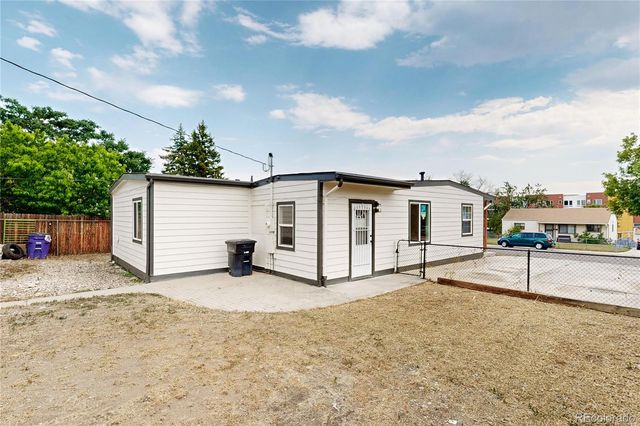 1631 W Hoye Place, Denver, CO 80223