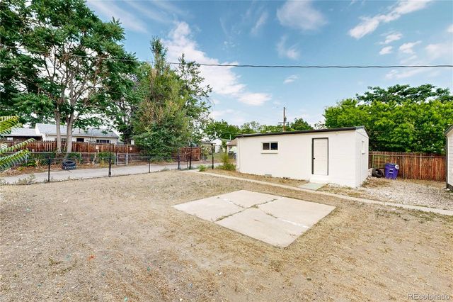 1631 W Hoye Place, Denver, CO 80223