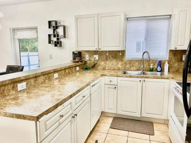 18951 SW 113TH Place, Miami, FL 33157