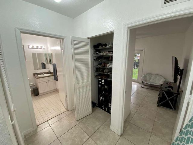 18951 SW 113TH Place, Miami, FL 33157