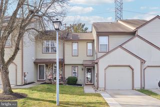 339 ERICSON CT, Mount Laurel, NJ 08054