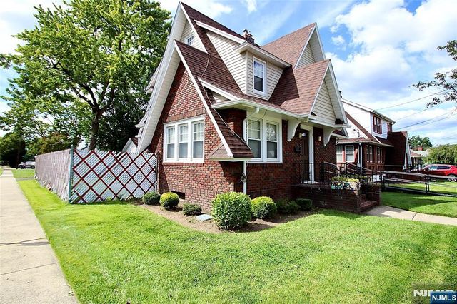 9-02 12th Street, Fair Lawn, NJ 07410