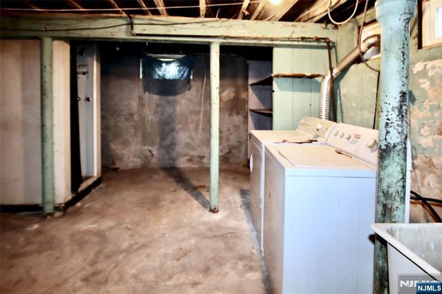 9-02 12th Street, Fair Lawn, NJ 07410