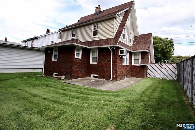 9-02 12th Street, Fair Lawn, NJ 07410