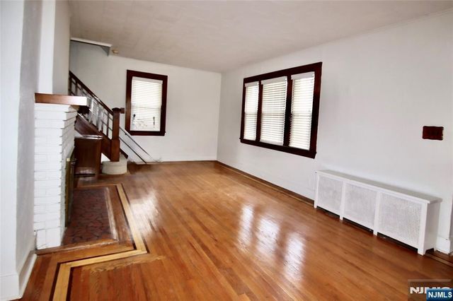 9-02 12th Street, Fair Lawn, NJ 07410