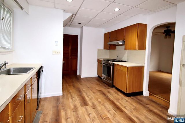9-02 12th Street, Fair Lawn, NJ 07410