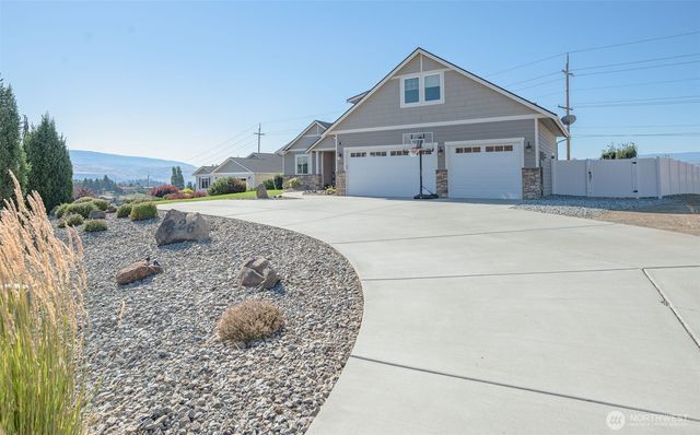 826 Autumn Crest Drive, Wenatchee, WA 98801