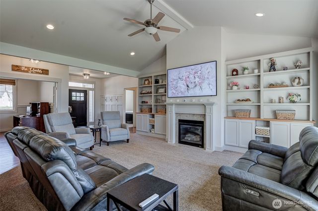 826 Autumn Crest Drive, Wenatchee, WA 98801