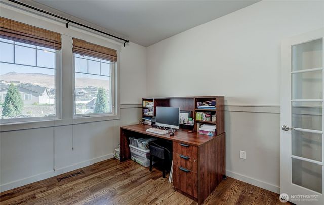 826 Autumn Crest Drive, Wenatchee, WA 98801